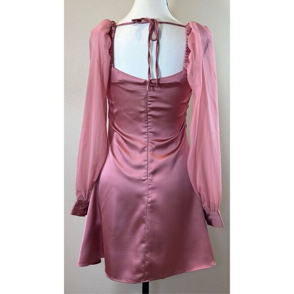 WEWOREWHAT Satin Silky Cowl Square Neck Cuffed Sleeves Mauve Mini Dress Size 2 - Picture 6 of 12